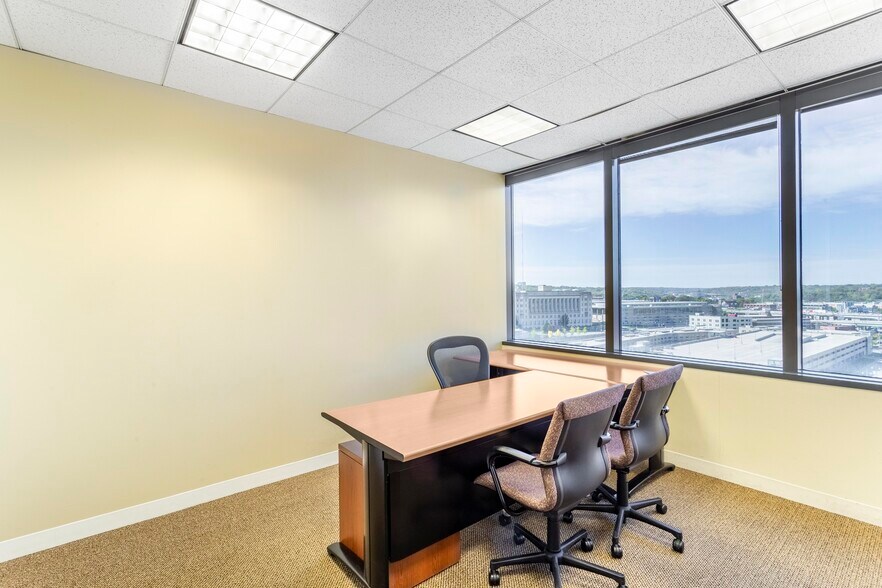 More Photos Of 2300 Main St, Kansas City Coworking Space