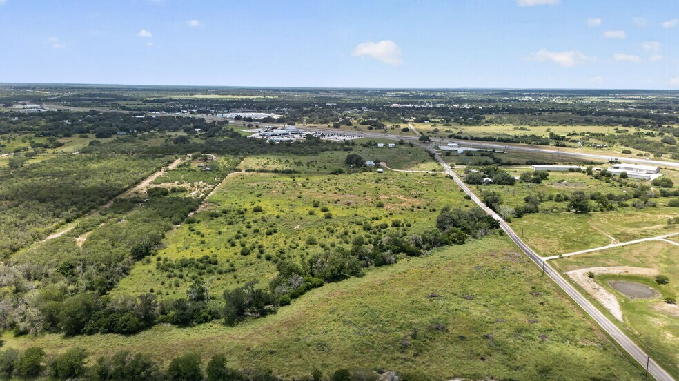 More Photos Of 180 County Road 777, Devine Land For Sale