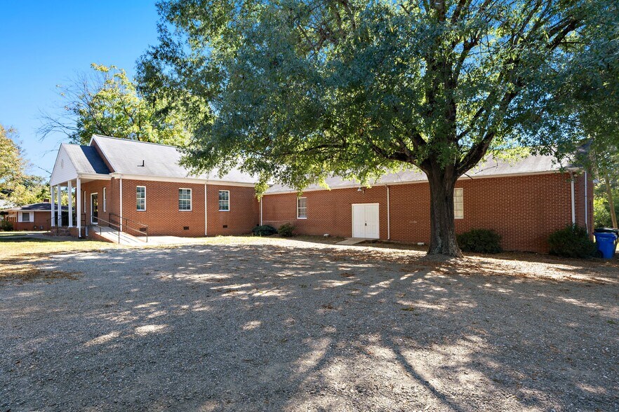 More Photos Of 711 Holt St, Mebane Religious Facility For Sale