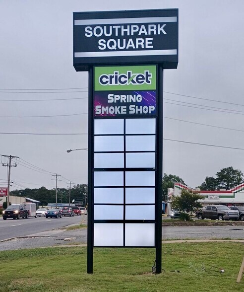 More Photos Of 7515 Geyer Springs Rd, Little Rock Unknown For Lease