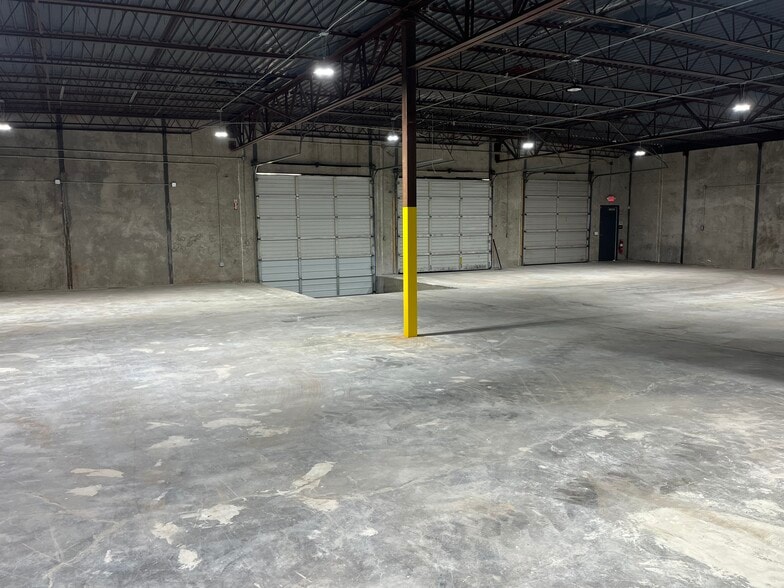 More Photos Of 723 N Ann Arbor Ave, Oklahoma City Warehouse For Lease