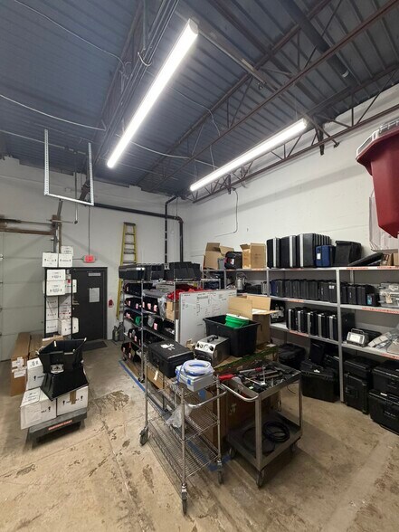 More Photos Of 15000-15100 N 23rd Ave, Plymouth Research And Development For Lease