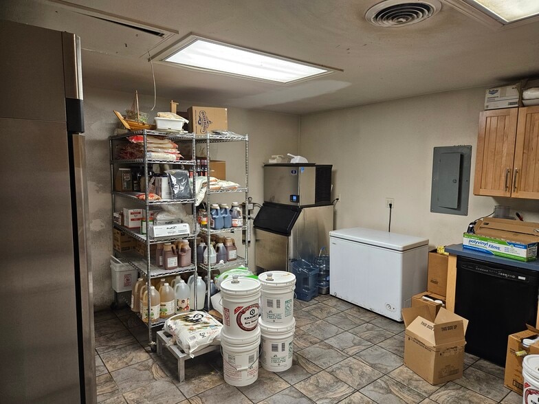 More Photos Of 309 E Center St, Pocatello Specialty For Sale