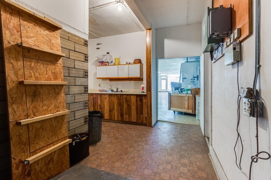 More Photos Of 124 W 6th St, Walsenburg Storefront Retail Office For Sale