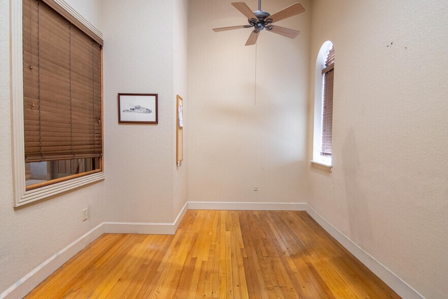More Photos Of 757 Arlington Ave N, Saint Petersburg Office For Sale
