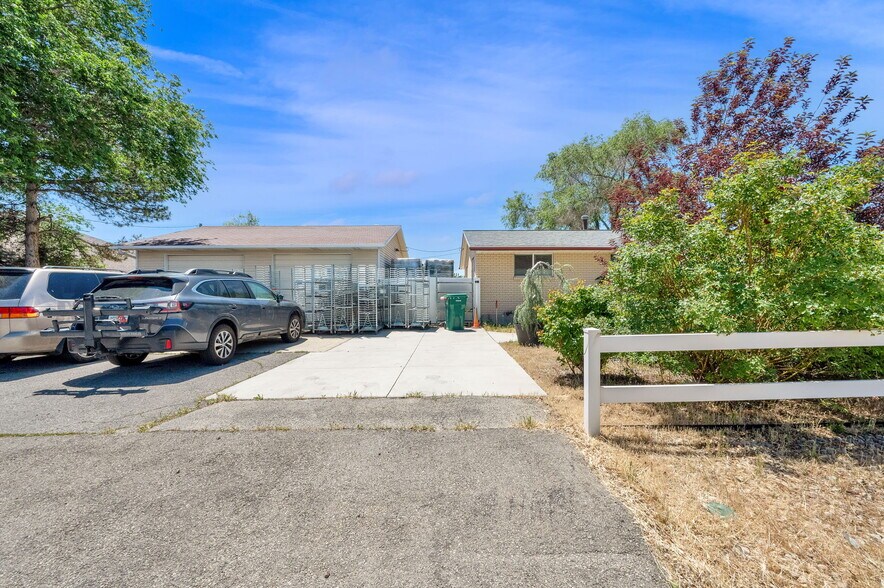More Photos Of 2875 W 12600, Riverton Office For Sale