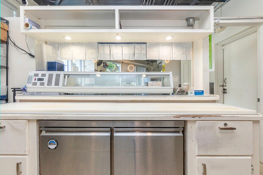 More Photos Of 909 Kapiolani Blvd, Honolulu Apartments For Lease
