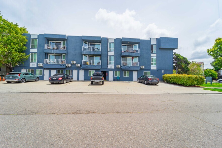 More Photos Of 2120 Mission Ave, San Diego Apartments For Sale