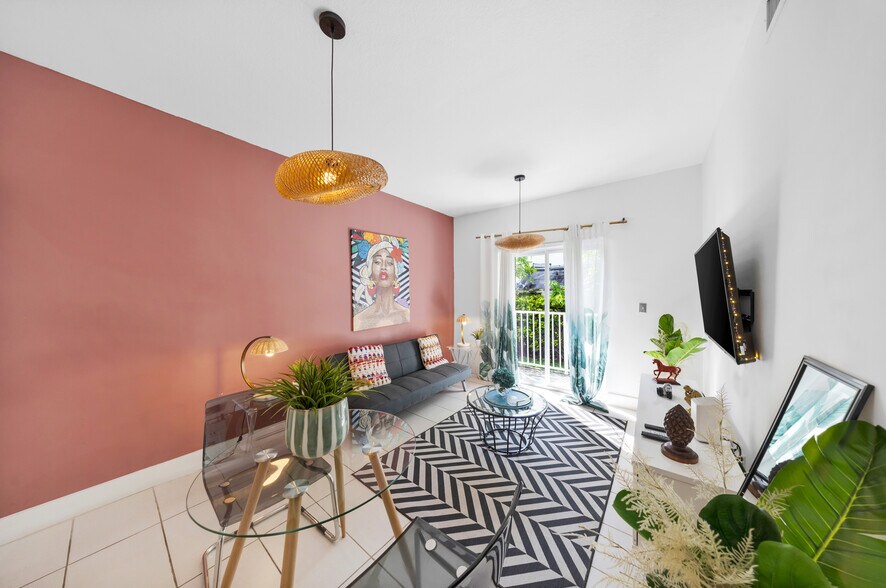 More Photos Of 750 SW 2nd St, Miami Apartments For Sale