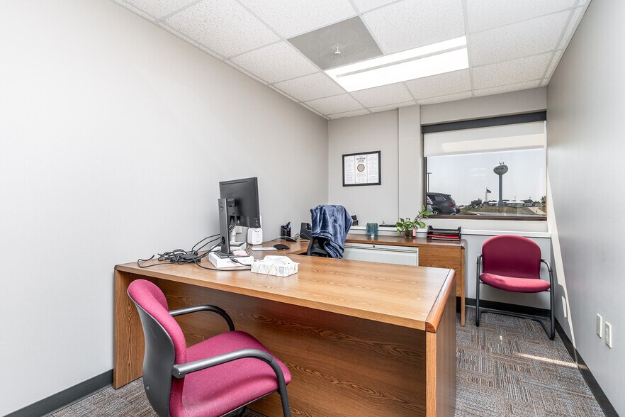 More Photos Of 3681 Prism Ln, Kieler Office For Sale