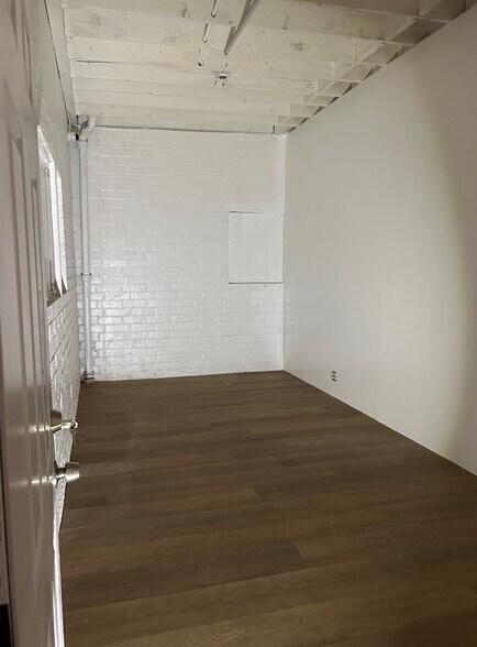 More Photos Of 1400 S Olive St, Los Angeles Office For Lease