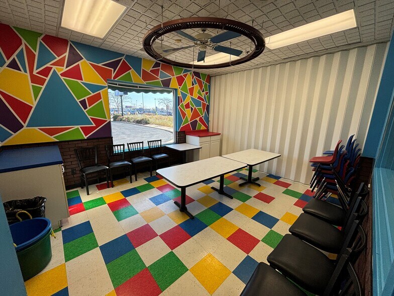 More Photos Of 200 Collins Rd NE, Cedar Rapids Specialty For Lease