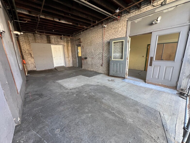 More Photos Of 222 Main St, Nashua Restaurant For Lease