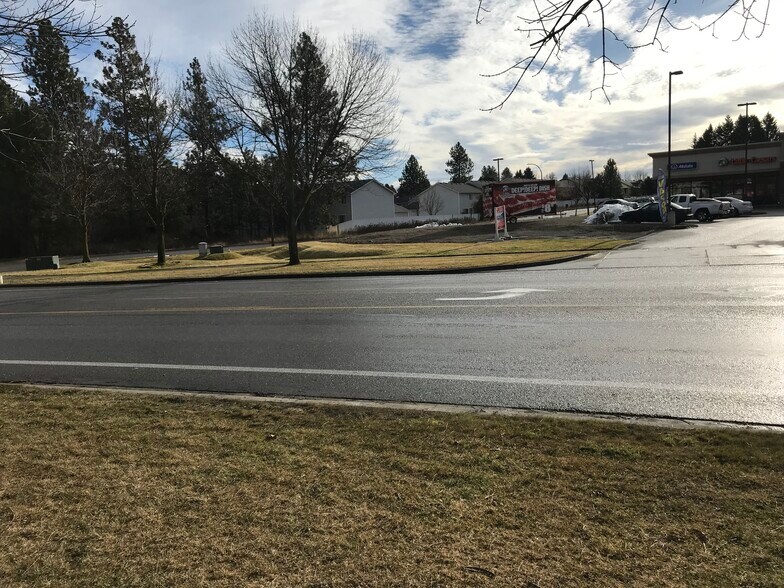 More Photos Of 196 Neider Ave, Coeur d'Alene Land For Lease