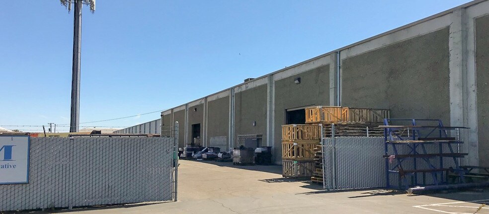 More Photos Of 1010-1022 Shaw Rd, Stockton Warehouse For Lease