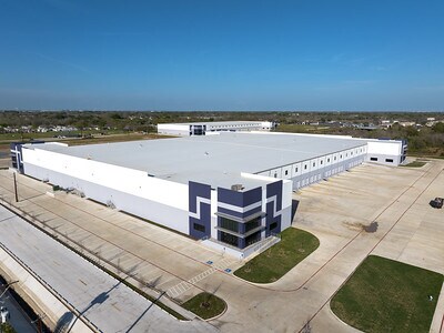 More Photos Of 7560 S Sam Houston Pky E, Houston Unknown For Lease