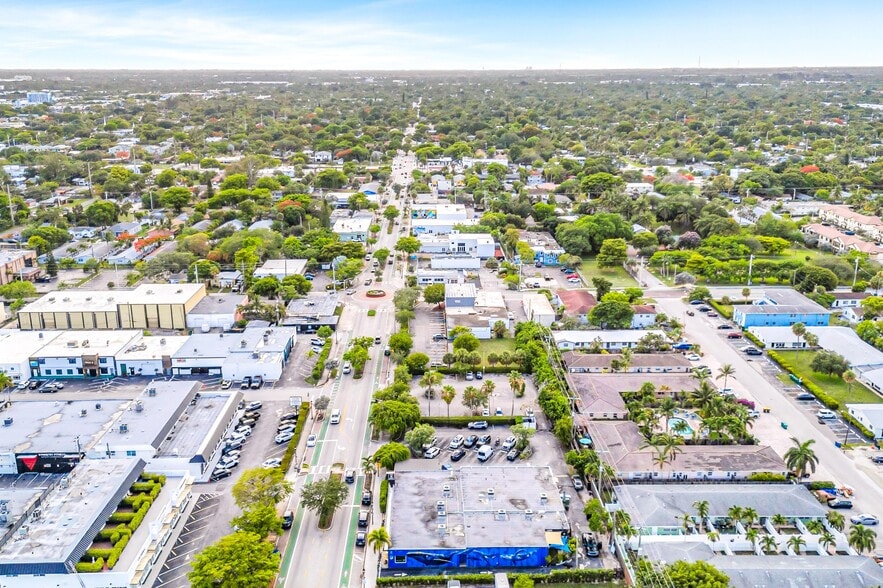 More Photos Of 815 NE 13th St, Fort Lauderdale Freestanding For Sale