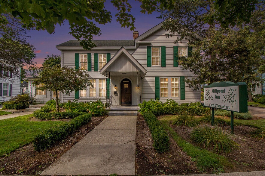 More Photos Of 155 N Main St, Village of Clarkston Hospitality For Sale