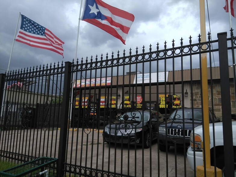 More Photos Of 2222 Cypress Landing Dr, Houston Storefront Retail Office For Sale