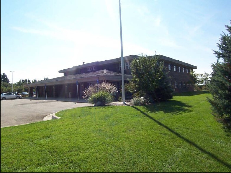 More Photos Of 7953 Adobe Rd, Kalamazoo Office For Sale