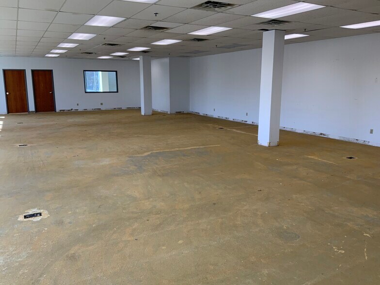 More Photos Of 2900 O St, Lincoln Office For Lease