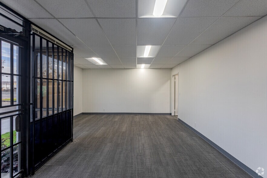 More Photos Of 30139 Industrial Pky SW, Hayward Research And Development For Lease