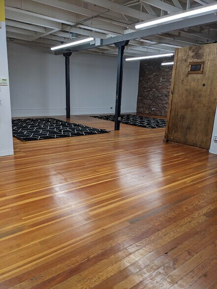 More Photos Of 230-236 8th St, San Francisco Light Manufacturing For Lease