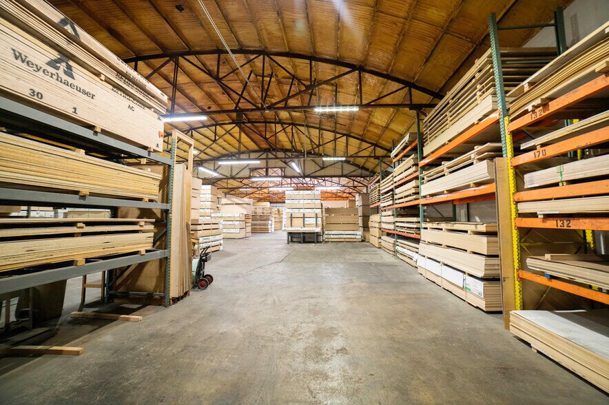 More Photos Of 518 13th St, Greeley Warehouse For Lease