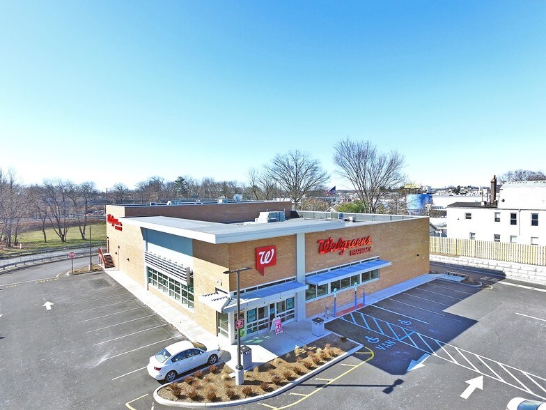 Primary Photo Of 36 Hillside Ave, Hillside Drugstore For Sale