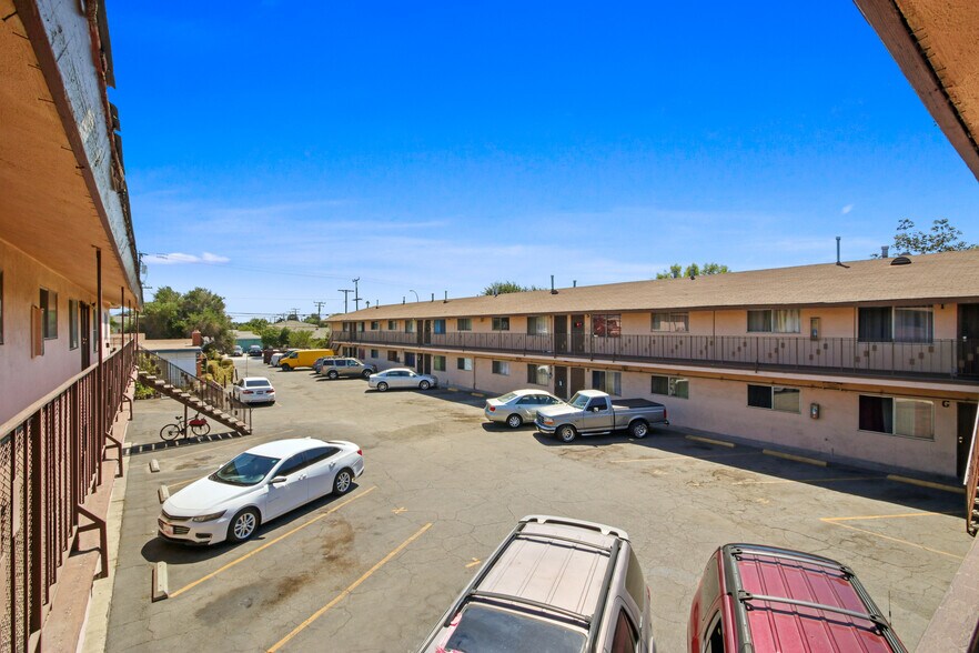 More Photos Of 5503-5509 Maywood Ave, Maywood Apartments For Sale