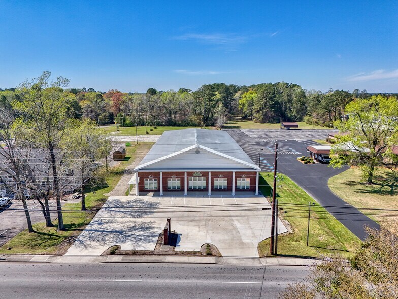 More Photos Of 69 Jessamine Ave, Georgetown Flex For Lease