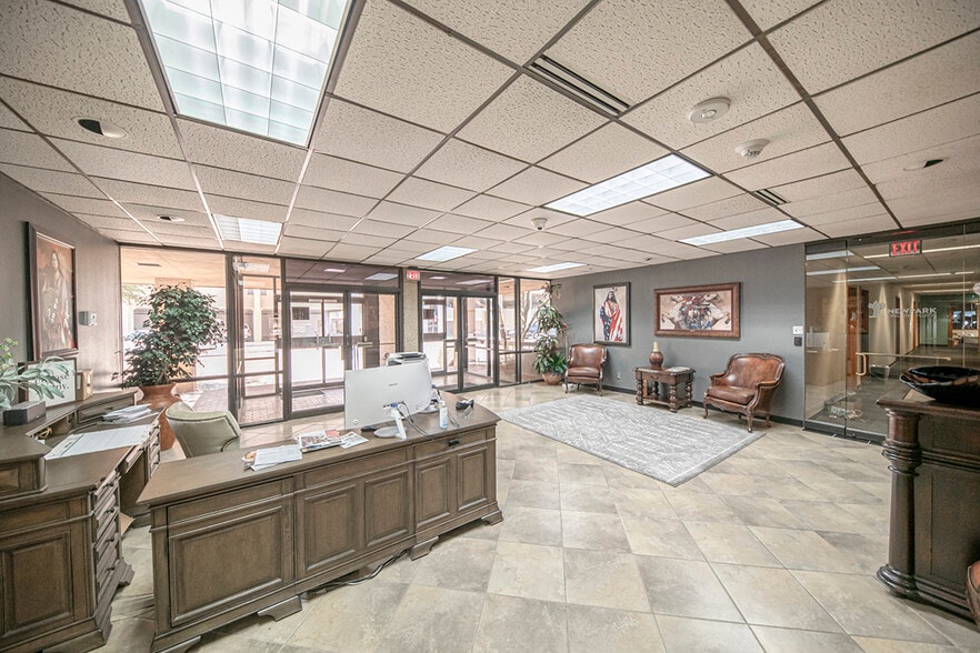 More Photos Of 125 W Missouri Ave, Midland Office For Lease