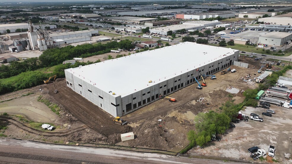 More Photos Of 5260 Blue Mound Rd, Fort Worth Industrial For Lease