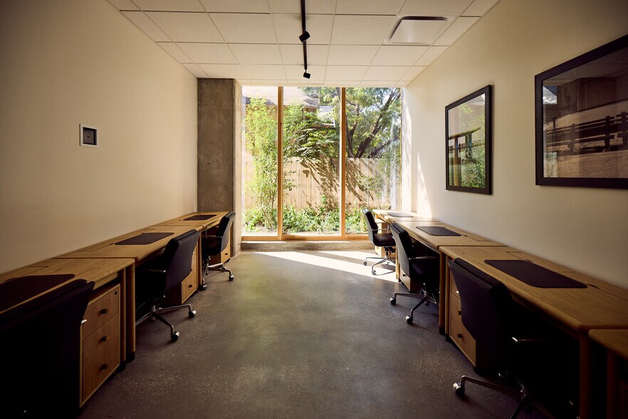 More Photos Of 1515 E Cesar Chavez St, Austin Coworking Space