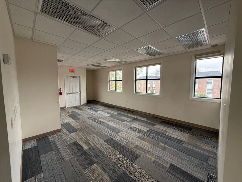 More Photos Of 1314 W Chester Pike, West Chester Office For Lease