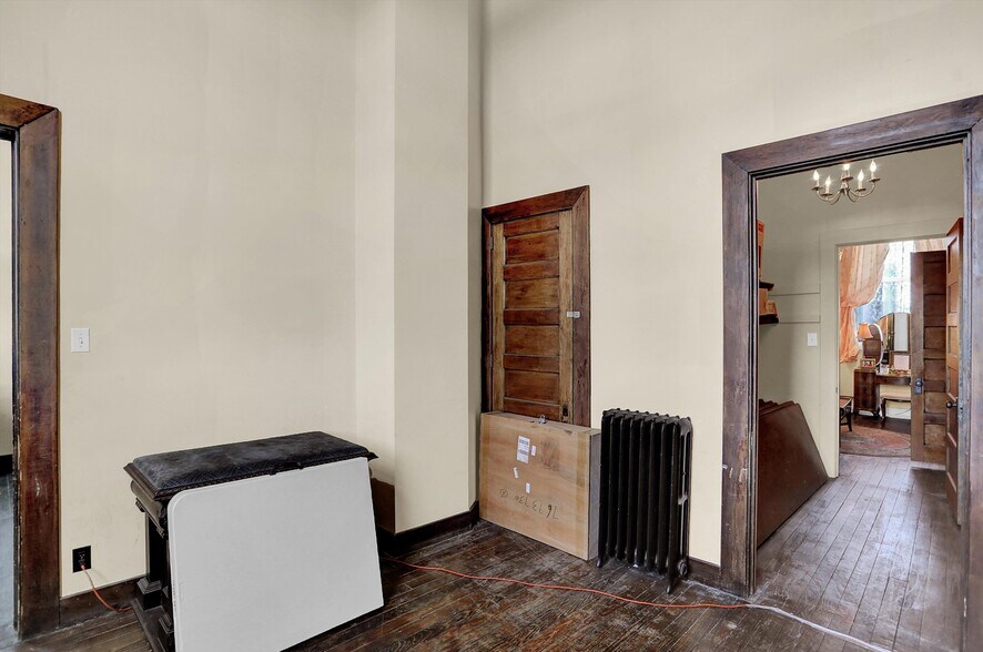 More Photos Of 111 S Walnut St, Edinburgh Theater Concert Hall For Sale