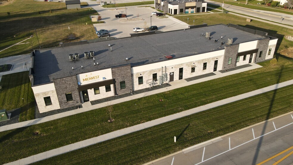 More Photos Of 295 SE Westown Pky, Waukee General Retail For Lease