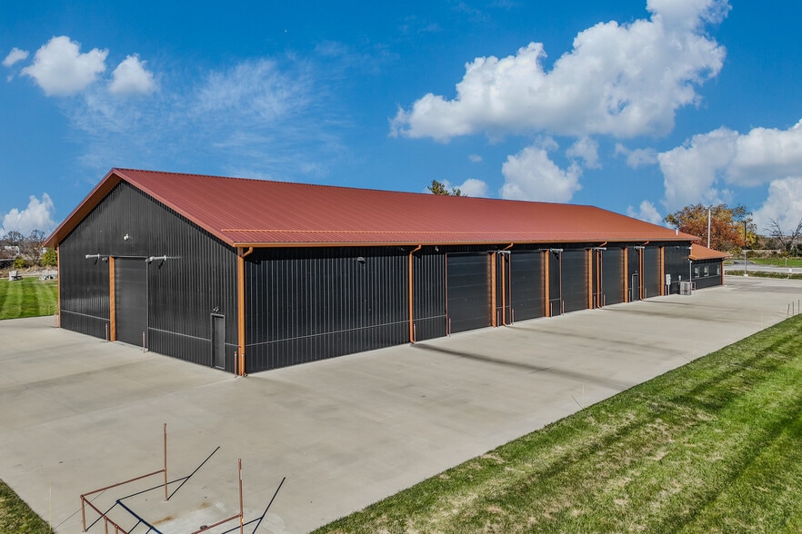 More Photos Of 33083 Ute Ave, Waukee Flex For Sale