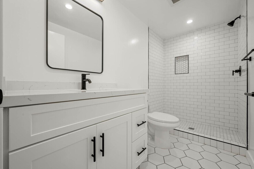 More Photos Of 8419-8425 S Western Ave, Los Angeles Apartments For Sale