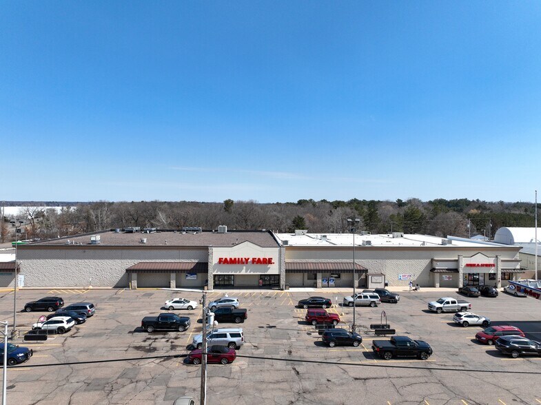 More Photos Of 17158 County Highway J, Chippewa Falls Supermarket For Lease