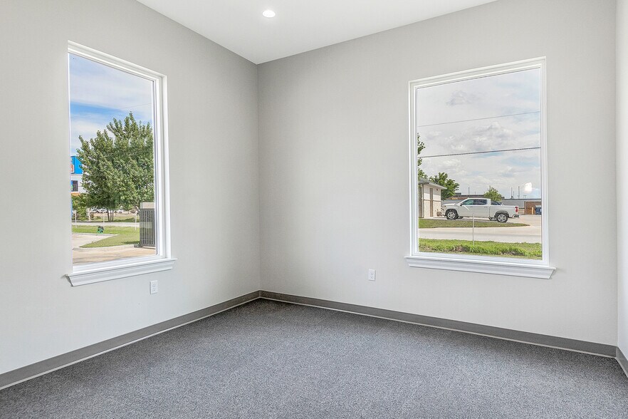 More Photos Of 7469 Pennsylvania Dr, Amarillo Office For Lease