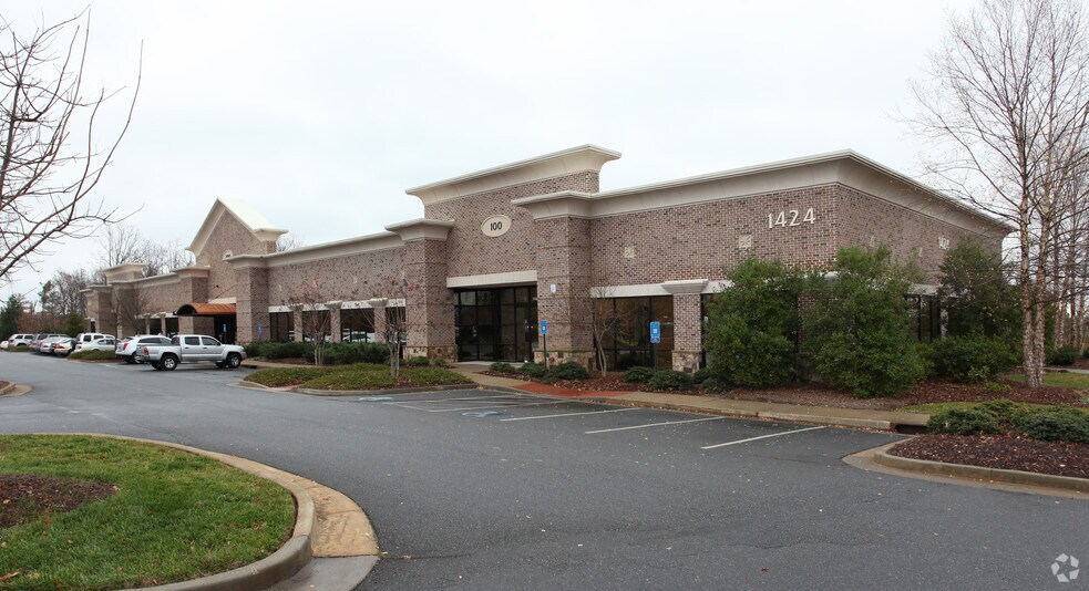 More Photos Of 1424 N Brown Rd, Lawrenceville Office For Sale