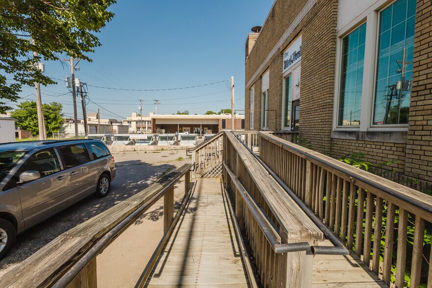 More Photos Of 920 Millington St, Winfield Storefront Retail Office For Sale
