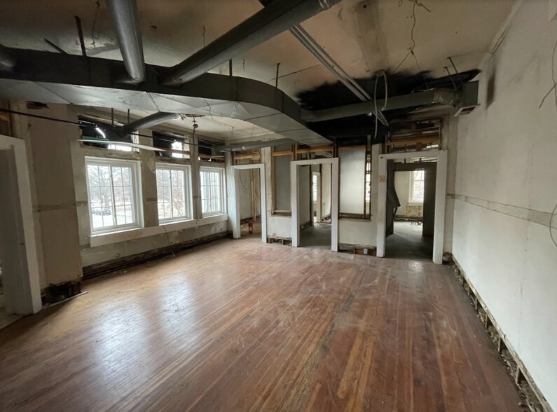 More Photos Of 133-137 E Hargett St, Raleigh General Retail For Lease