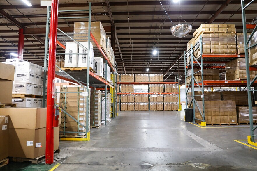 More Photos Of 24 Herring Rd, Newnan Warehouse For Sale