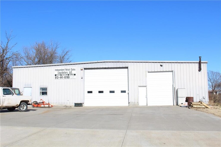 Primary Photo Of 13612 Stillwell Rd, Bonner Springs Auto Salvage Facility For Sale