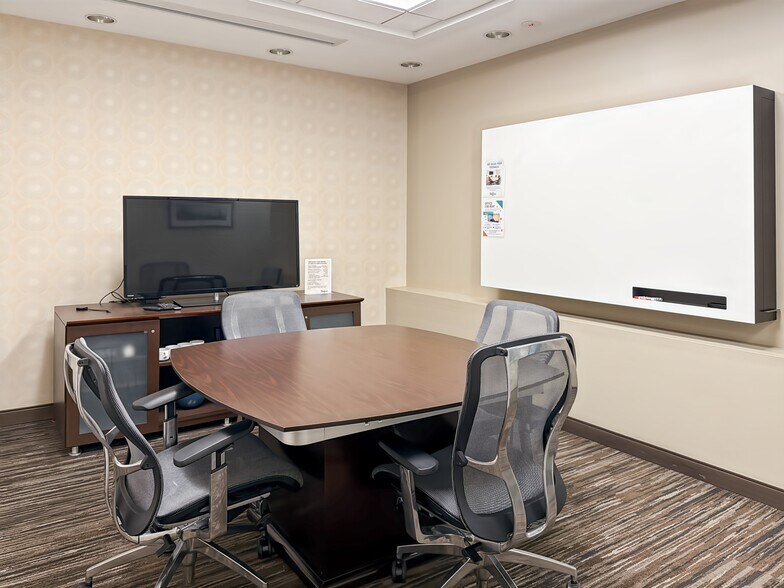 More Photos Of 333 SE 2nd Ave, Miami Office For Lease