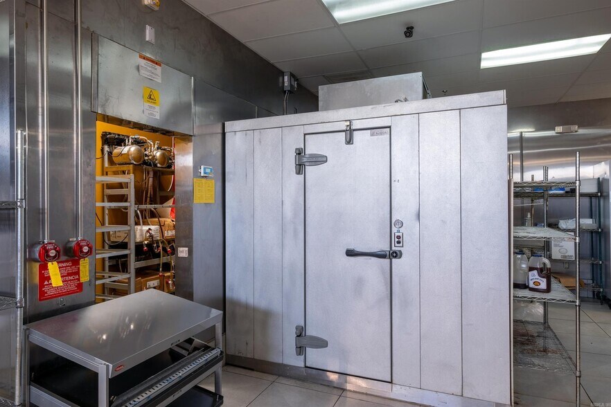 More Photos Of 8624 I 30, Little Rock Restaurant For Sale