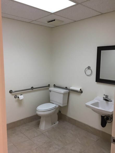 More Photos Of 3067 Alhambra Dr, Shingle Springs Auto Repair For Sale