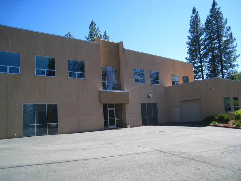 More Photos Of 333 Crown Point Cir, Grass Valley Office For Lease